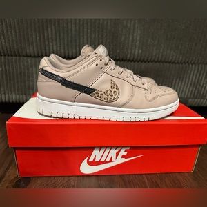 Nike Dunk Low SE - Fossil Stone/Primal Pink